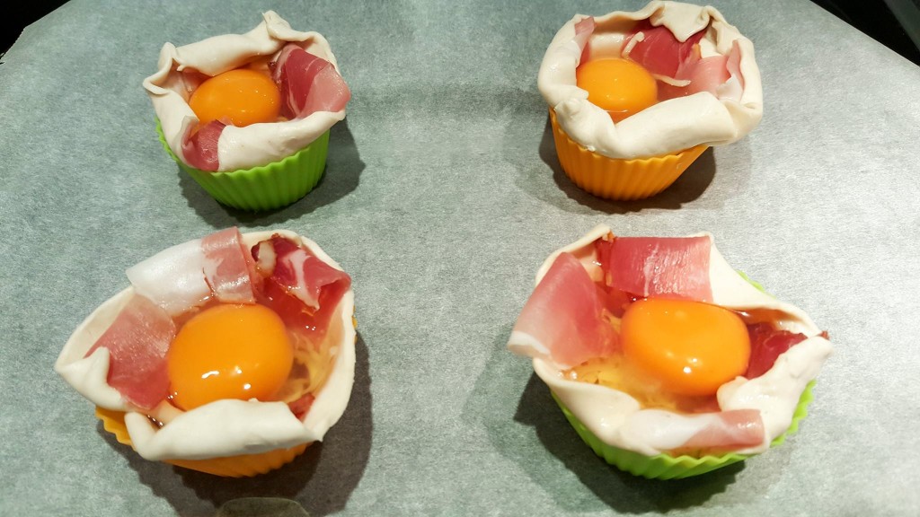 Ei mit Bacon im Blätterteigkleid - Cooking Chef Freunde